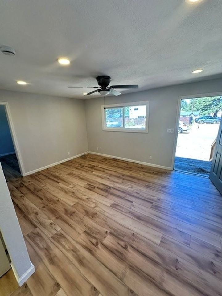 2732 Young St #3 - Photo 3 of 11