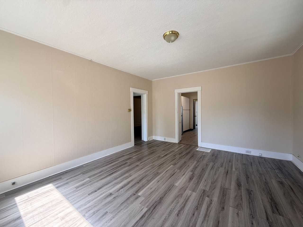 3601 N Russet St - Photo 4 of 22