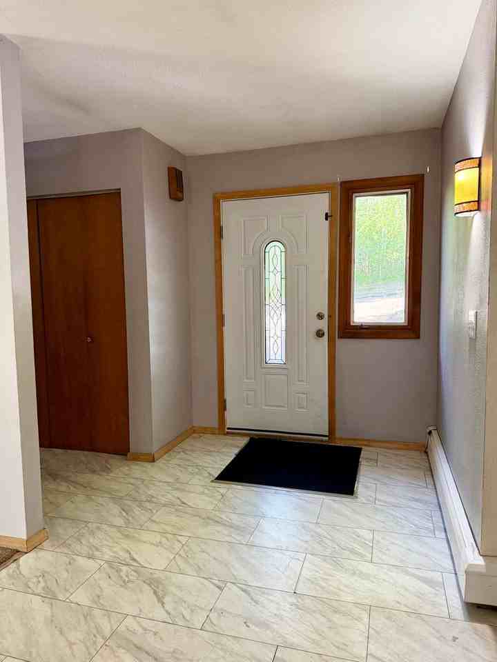 2585 Stellar Way - Photo 5 of 33