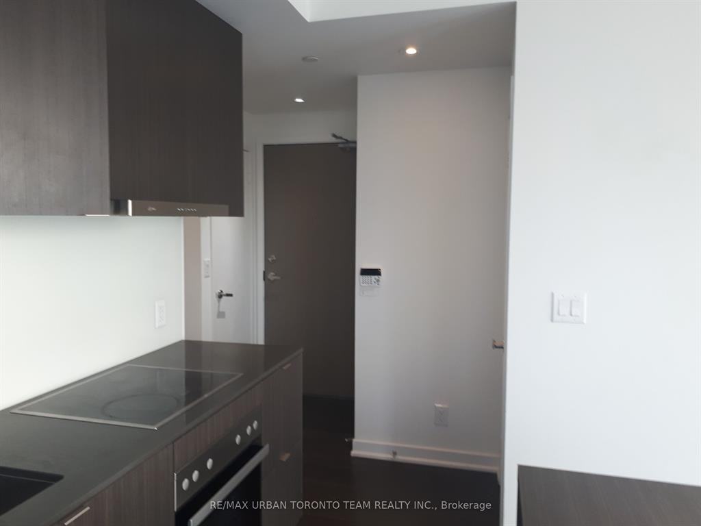 Bay St. & Harbour St #5502 - Photo 3 of 14