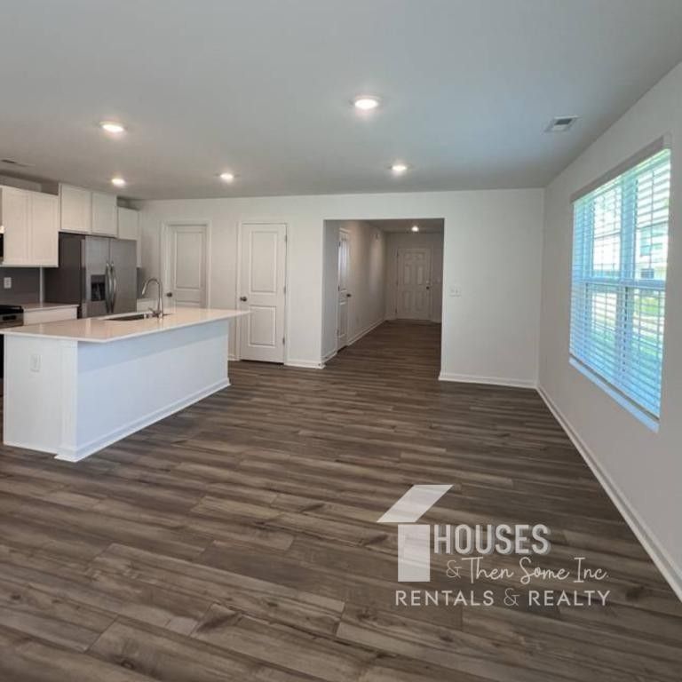 716 Coromandel Dr - Photo 5 of 19