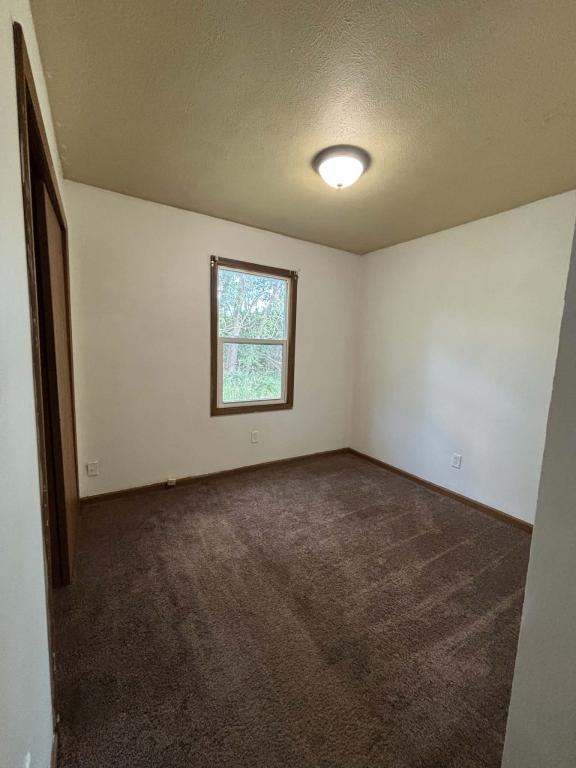 1710 Tippecanoe Dr - Photo 3 of 5