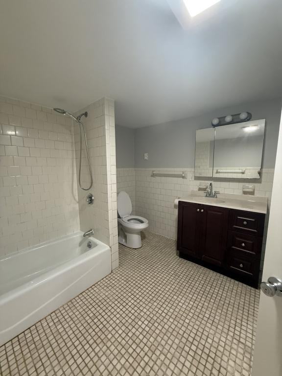 397 Snell St - Photo 5 of 8