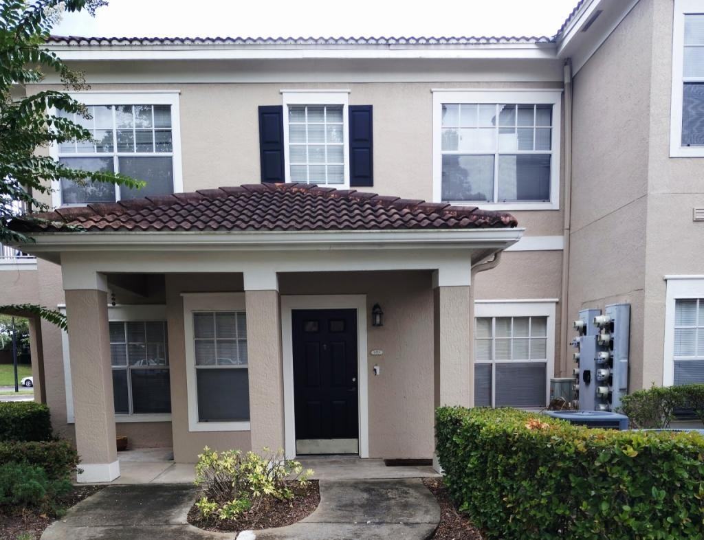 2325 Arbor Lakes Cir