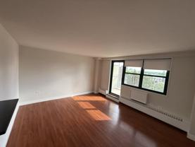 50 Guion Pl - Photo 1 of 1
