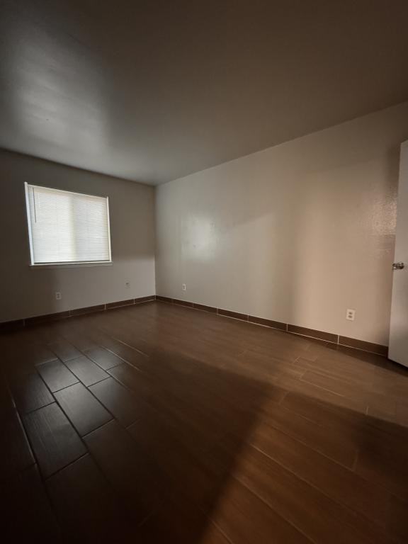 215 Orchard Trace Ln Apt 3 - Photo 2 of 10
