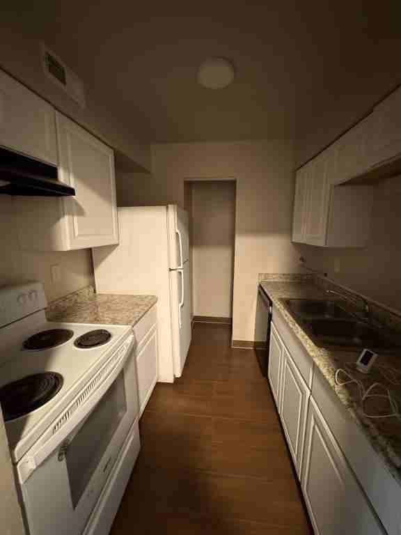 215 Orchard Trace Ln Apt 3 - Photo 6 of 10
