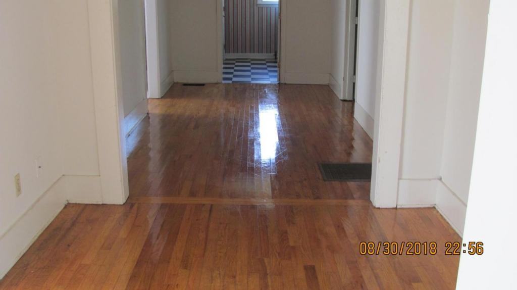305 Ebenezer Ave Apt A - Photo 3 of 12