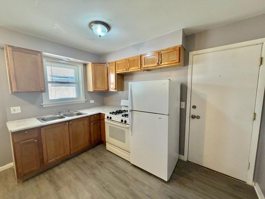 2122 135th Pl #1 - Photo 2 of 4