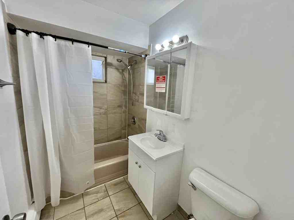 2122 135th Pl #1 - Photo 3 of 4