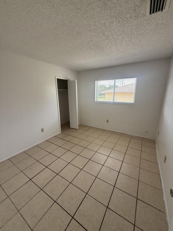 3920 Essex St - Photo 3 of 12