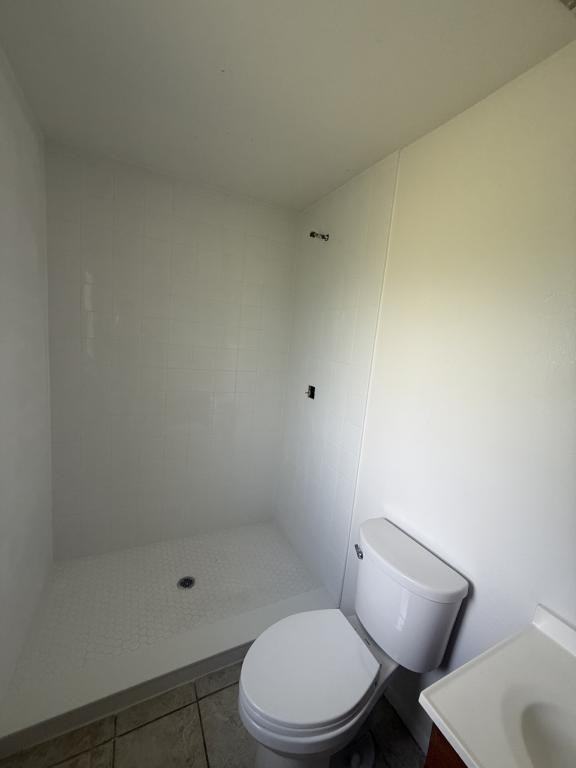 3920 Essex St - Photo 5 of 12