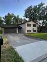featured image of 1731 Broadview Dr