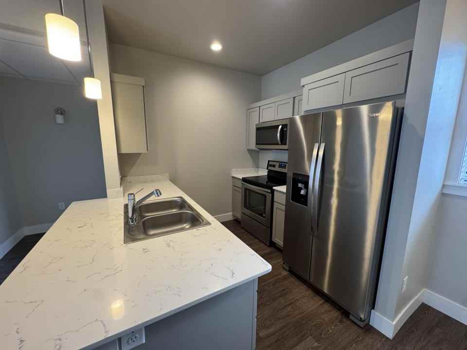 1572 River Edge Rd - Photo 3 of 10