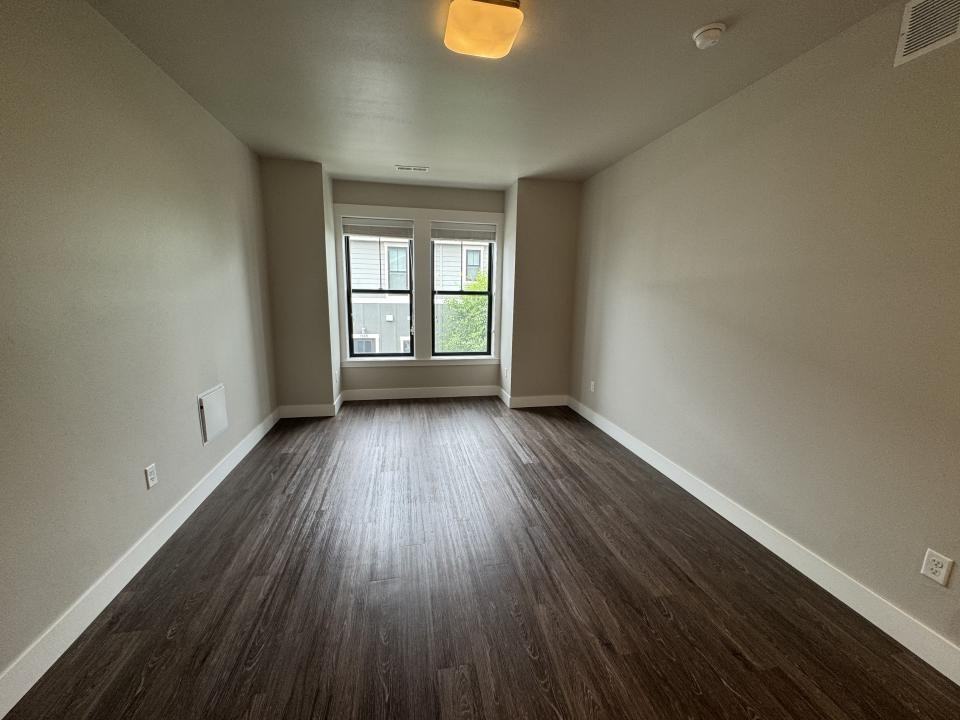 1572 River Edge Rd - Photo 4 of 10