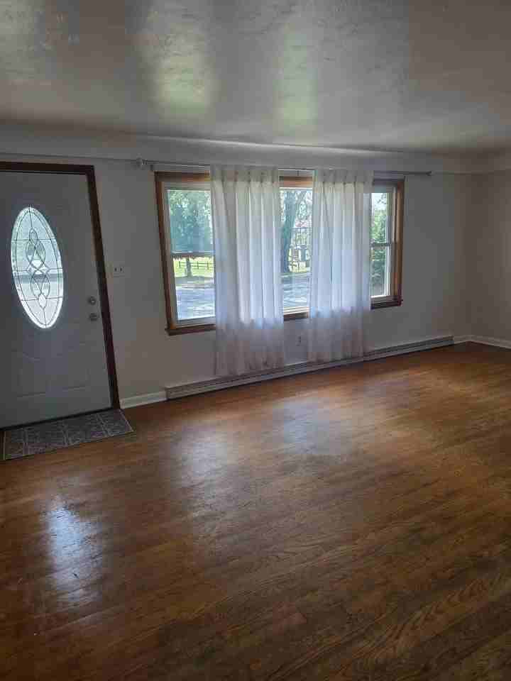 2533 Lincoln St - Photo 7 of 13