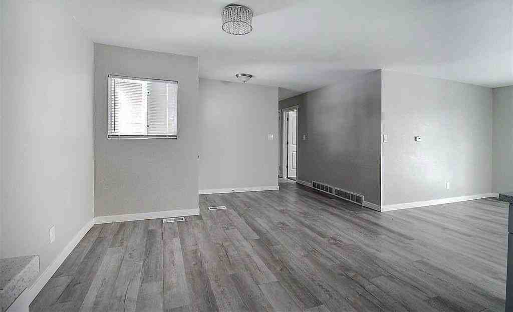 514 Norman Dr - Photo 4 of 14