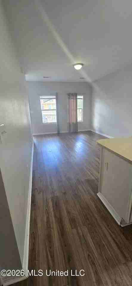 2416 Felicity St - Photo 2 of 11