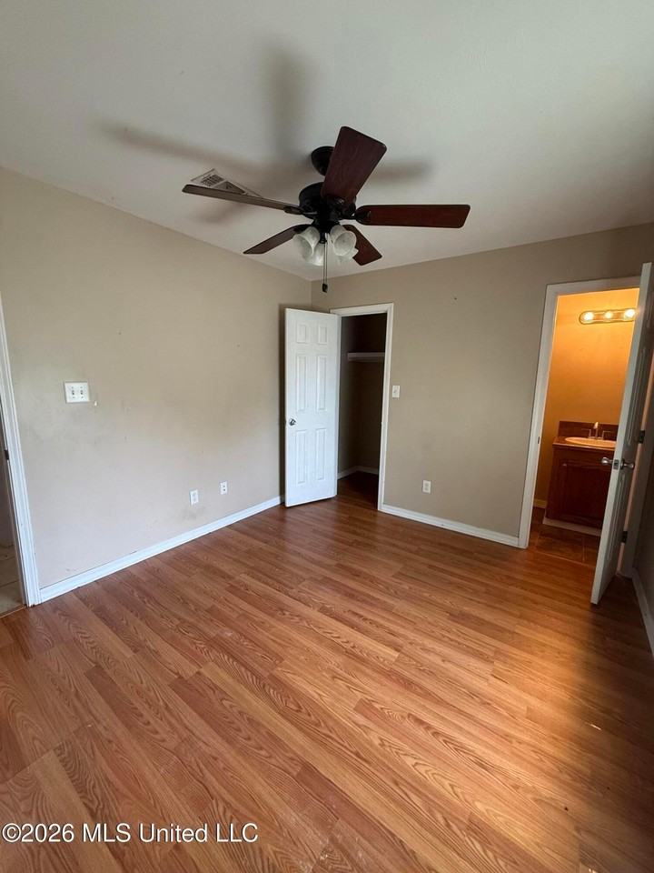 1359 Gloria Trl Ne - Photo 6 of 17