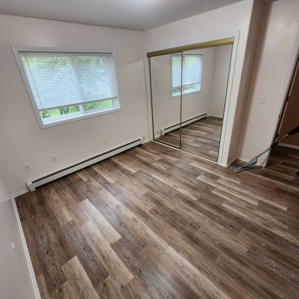 207 Quinella St #4 - Photo 3 of 6