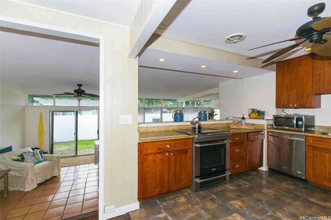 307 Wanaao Rd - Photo 7 of 24