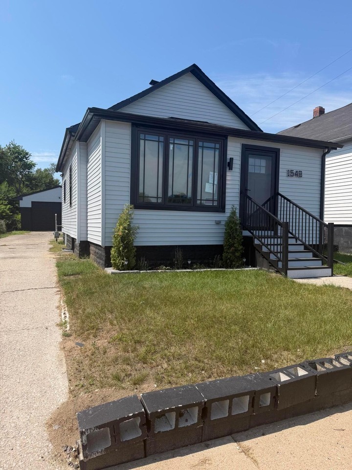 1548 Taney St - Photo 2 of 15