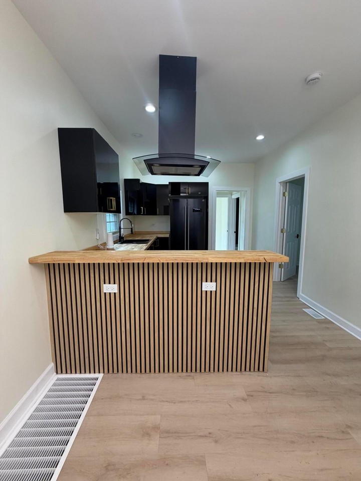 1548 Taney St - Photo 5 of 15