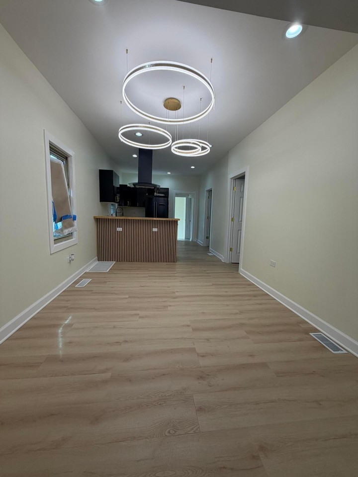 1548 Taney St - Photo 6 of 15