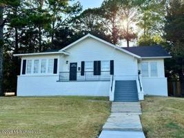 featured image of 1605 Peachtree St