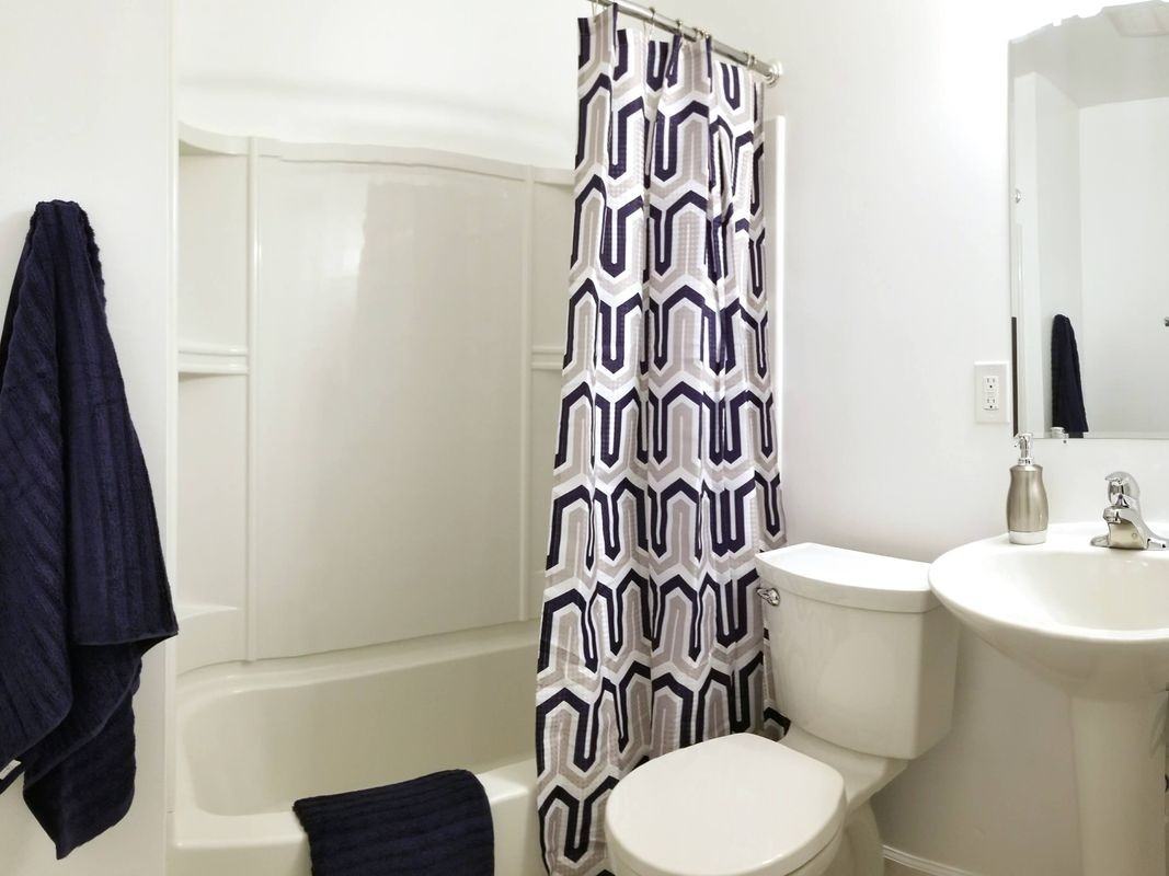 1410 Coco Pl - Photo 3 of 24