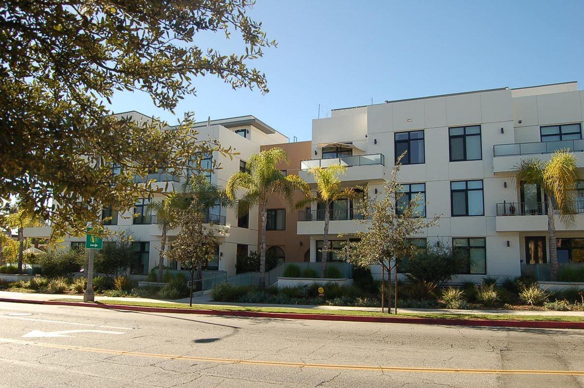 399 E Del Mar Blvd ##117