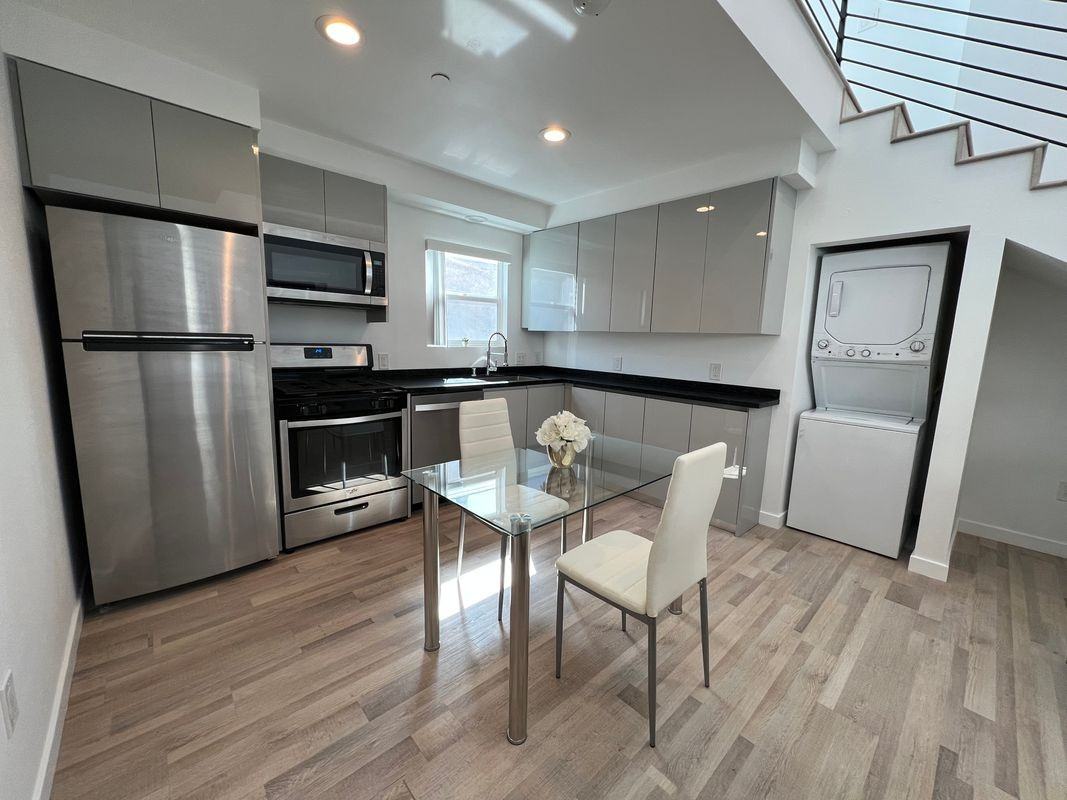 229 Granada Ave - Photo 3 of 8