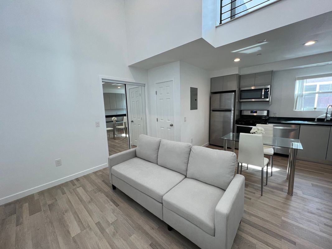 229 Granada Ave - Photo 5 of 8