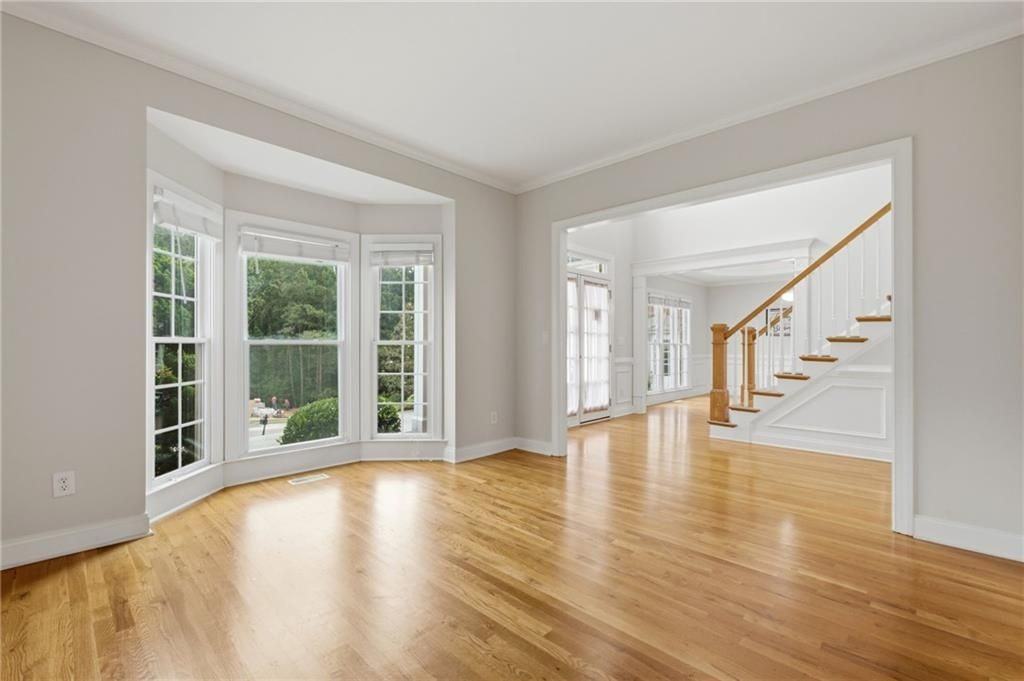 3561 Carriage Glen Way - Photo 5 of 50