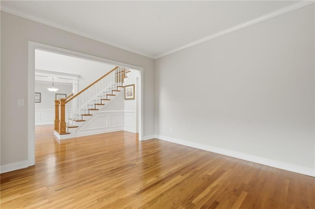 3561 Carriage Glen Way - Photo 7 of 50