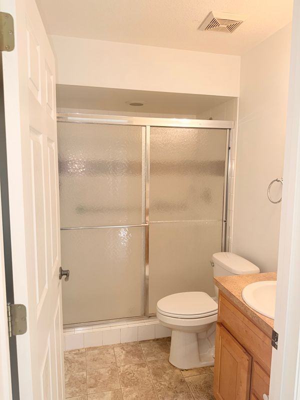 217 Bradford Dr - Photo 5 of 15