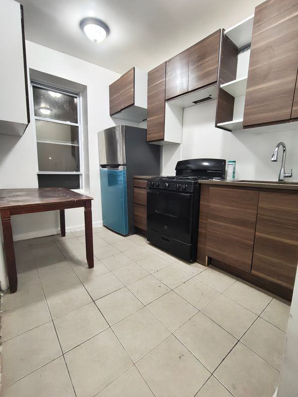 10647 Union Hall St - Photo 2 of 9
