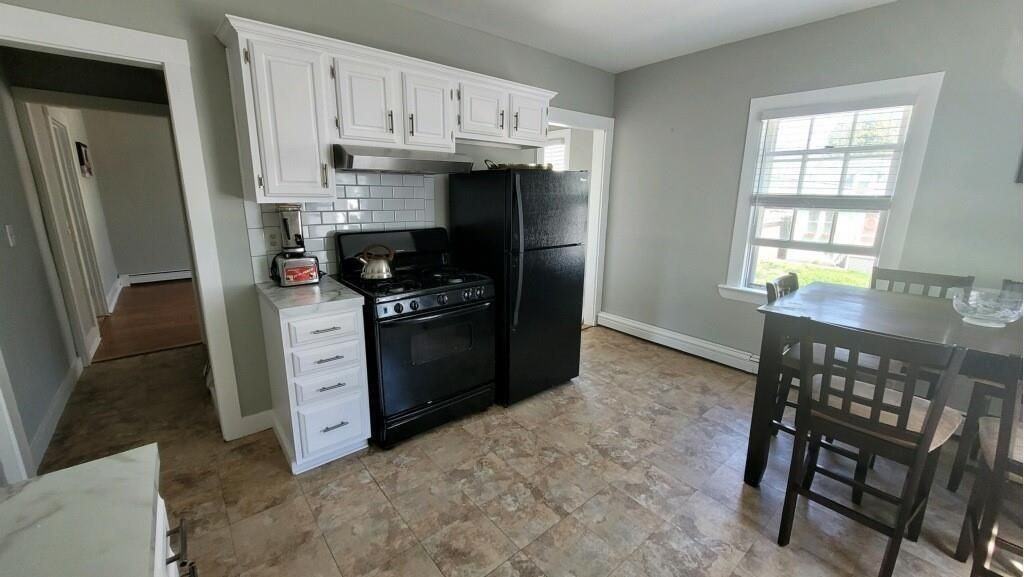 82 Burnside Ave ##2 - Photo 4 of 9