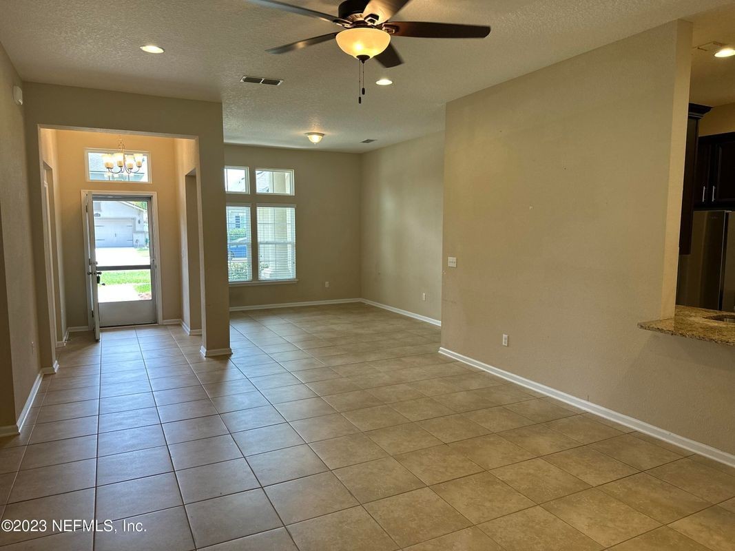 4135 Halifax Ln - Photo 5 of 19