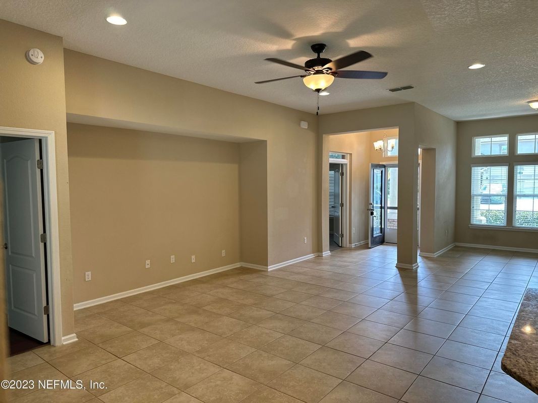 4135 Halifax Ln - Photo 6 of 19