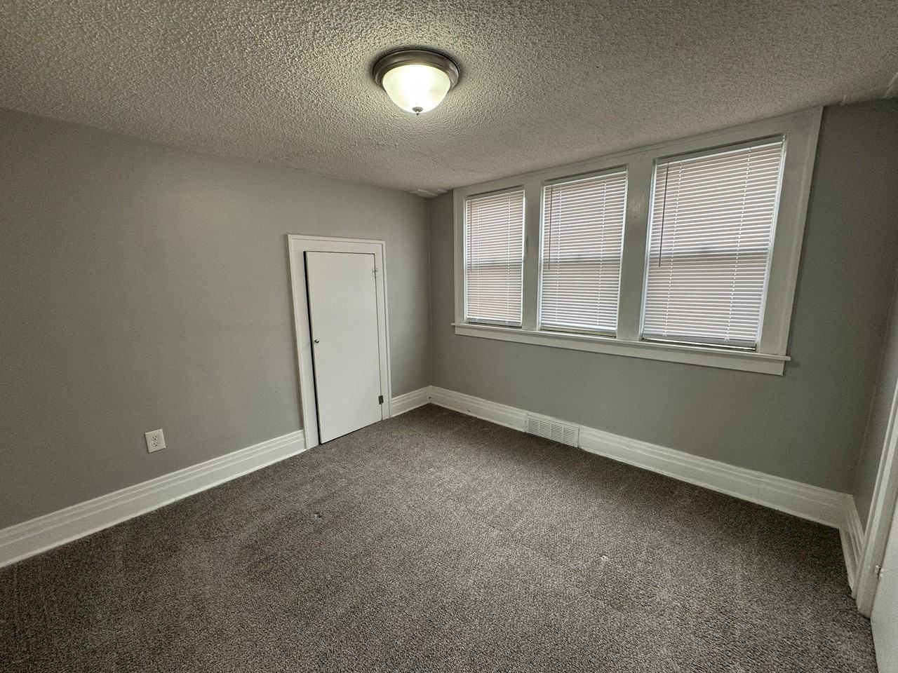 3415 12th St #2 - Photo 7 of 11