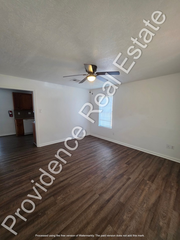 164 Greene Ln #164 - Photo 3 of 7