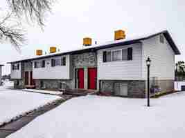 featured image of 863 Westsouth #1