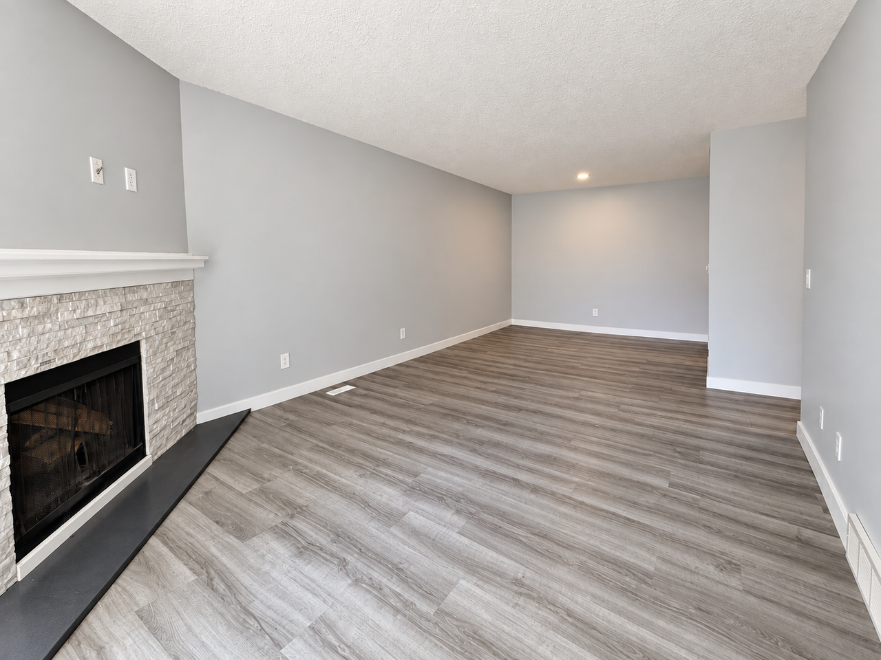 Meadow Mews Apartments - Photo 4 of 43