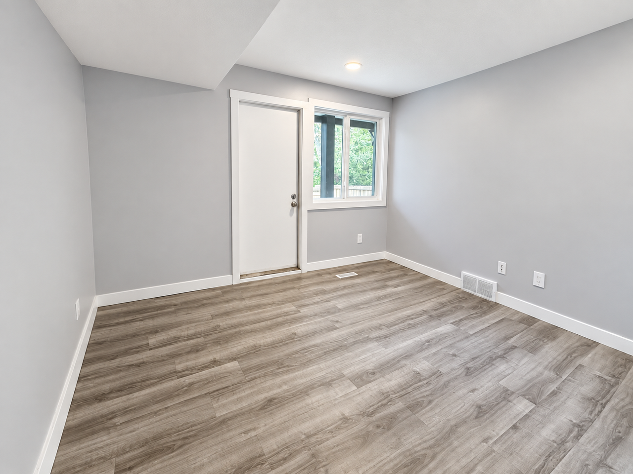 Meadow Mews Apartments - Photo 6 of 43