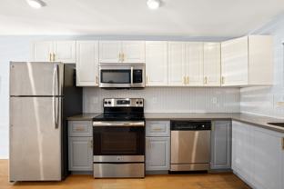 909 Reinli St - Photo 1 of 1