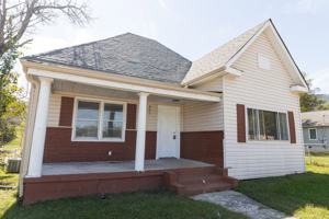 featured image of 902 W 38th St