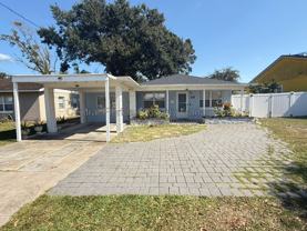 315 S Lakewood Dr - Photo 1 of 1