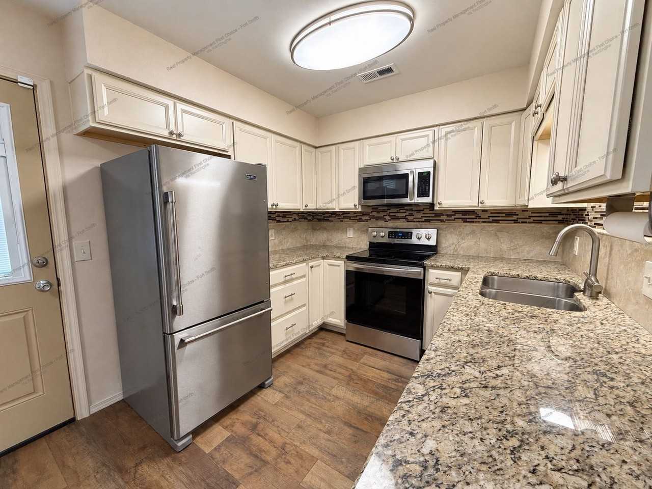 1707 Brooken Hill Dr - Photo 7 of 24