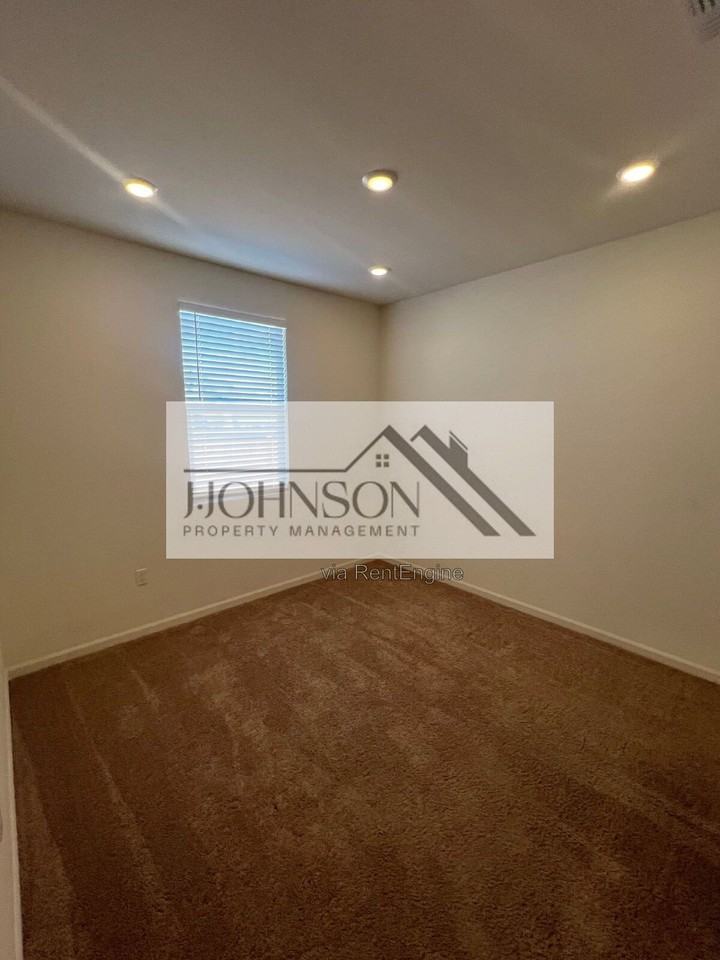 2491 Bersano St - Photo 7 of 19